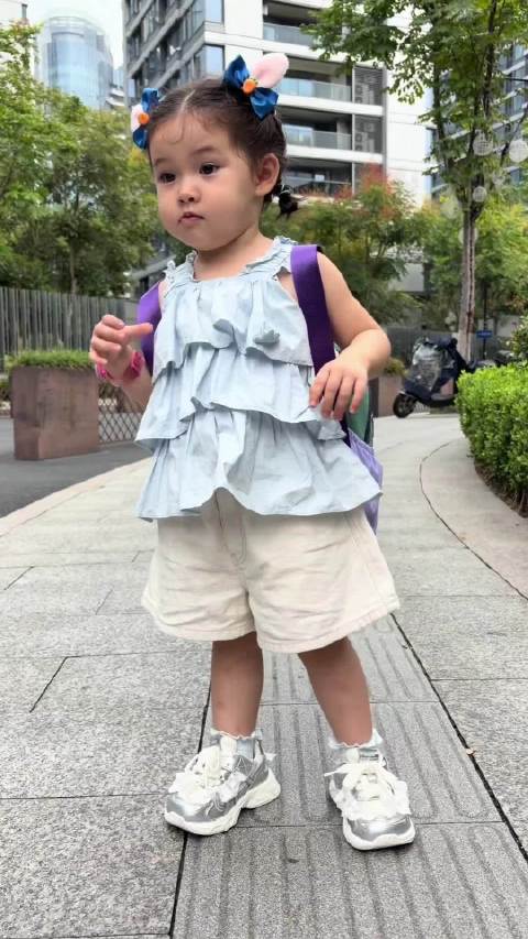 爸爸妈妈谈恋爱，优米去上幼儿园！#一分钟精选视频扶持计划##韩安冉# ​