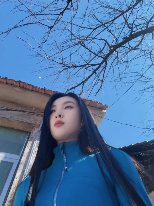 特别喜欢那种在菜地里吃火锅的感觉，但是我家这里实在太冷了