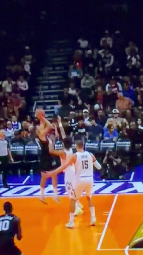 龙哥这爆蛋踢。#NBA[超话]#  ​​​