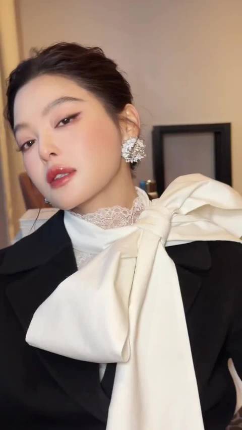 辛芷蕾为啥落金鸡最佳女主角？不是她演技不行，也不是评委不选她，更不是宋佳实力太强，而是辛芷蕾虽然呼声