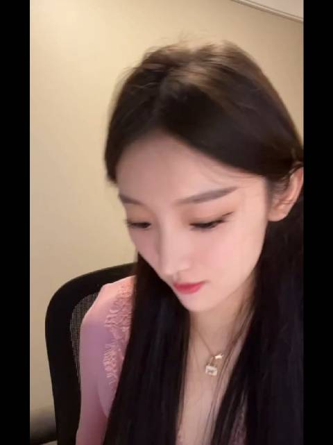 #九成美称官司已开庭待判决#哇塞，是sm🍊抱那个@九成美my- 吗？居然是真告[哆啦A梦吃惊]看来蕾