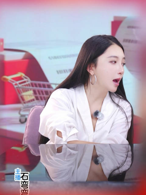 家里娃总爱盯着平板、绘本看老母亲真的很操心👀看看这款护眼软糖双盾搭配，温柔守护眼睛小黄盾叶黄素