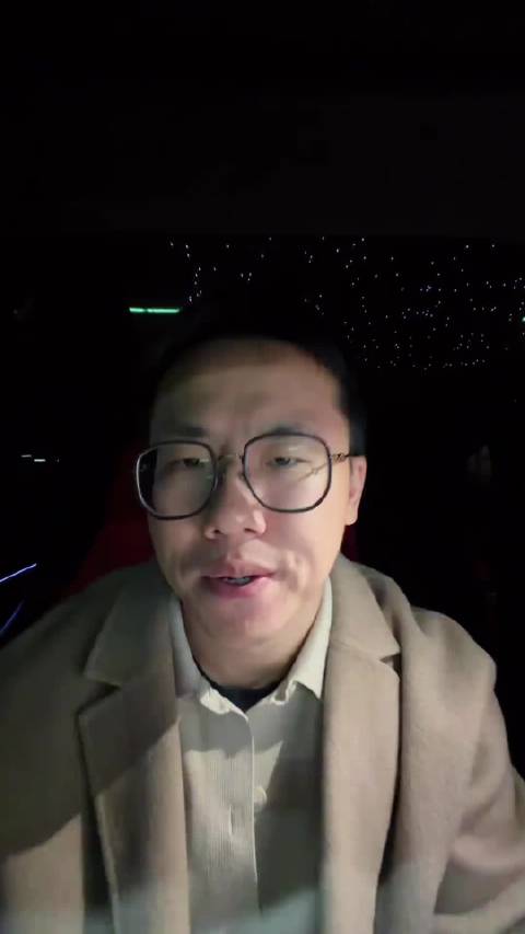 #独行侠裁掉鲍威尔# 独行侠正式裁掉队内功勋老将德怀特·鲍威尔，他在达拉斯整整效力12年，是队里待最