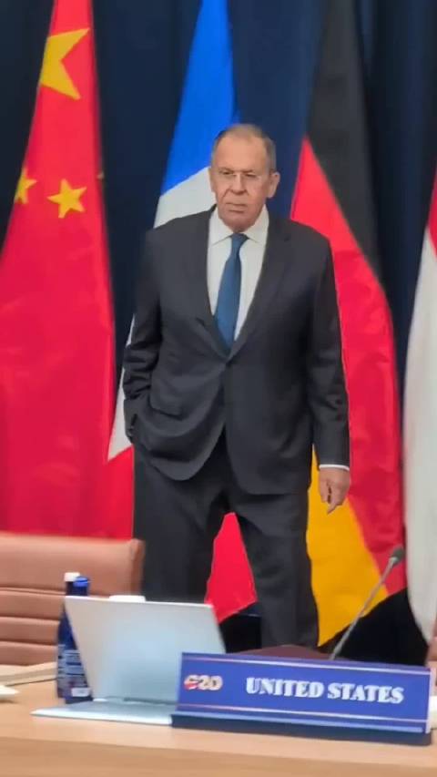 #欧洲代表拒绝和拉夫罗夫合影#俄罗斯外长拉夫罗夫在美国亚特兰大出席二十国集团（G20）外长会议