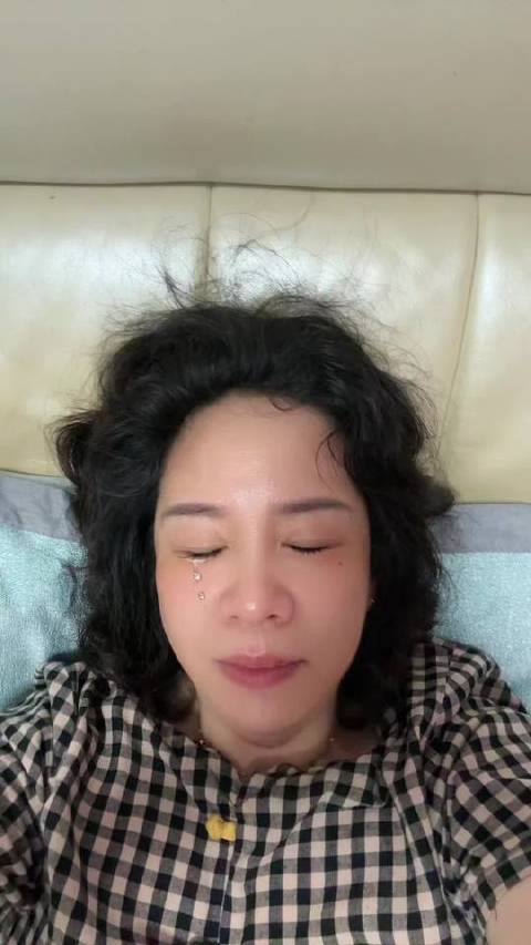 有些事物本无需解答，姿态本身便是回应；无人踏入婚姻殿堂时怀揣着分离的念头，所有人皆为追寻幸福而来