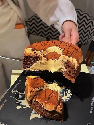 w法式蛋糕家居然也有 提拉米苏爆浆蛋糕了🍰