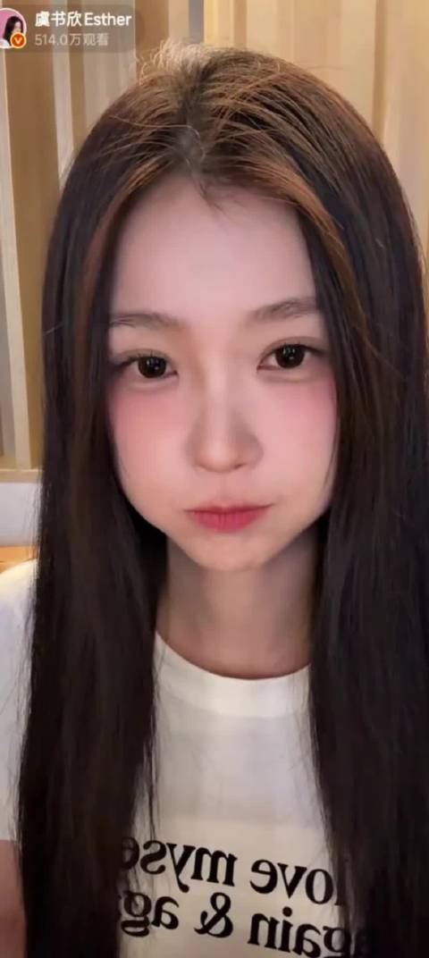 听她聊早年独自试戏的经历，想想都后怕，还特意提醒新人演员试戏一定要注意安全，好暖心