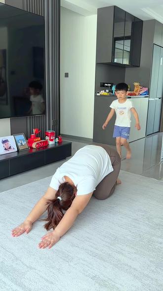 搞笑