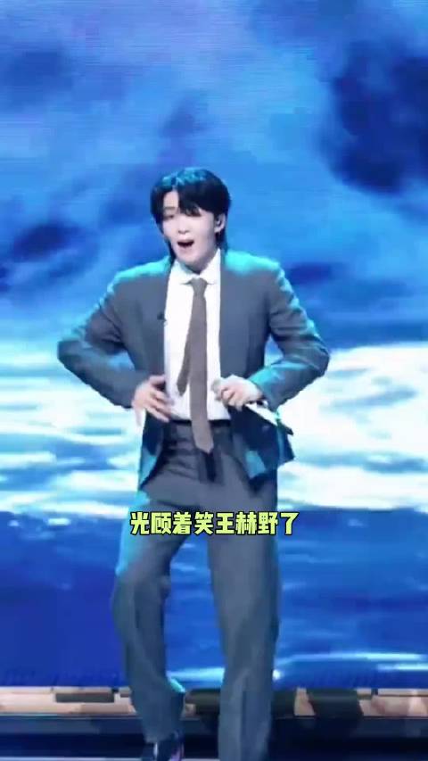 孙楠 真的就是越努力显得越心酸啊 ​