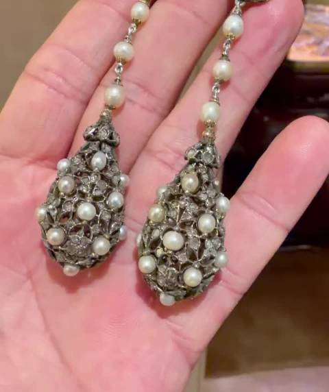 Mario Buccellati 美好年代时期出品的珍珠钻石耳环，形态饱满，气质优雅，是可以参考的优