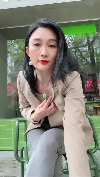 不慕世俗的洪流 不用跟谁争先后…