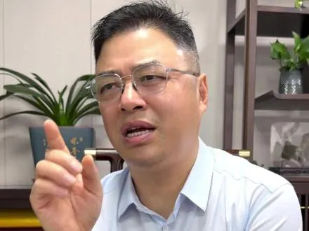 你的善良和诚实应该留给值得的人 而不是给一个专门消耗你的烂领导
