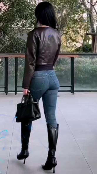 街拍牛仔裤美女