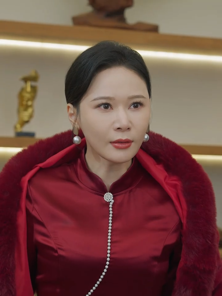 女人为他放弃圣女位，男人却让小三上位怀孕