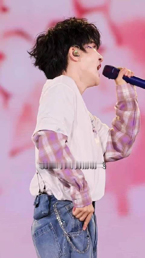 #周深百万串烧又多一首##周深百万串烧听到大梦归了##周深[超话]# 恭喜《大梦归》48天达成百万收
