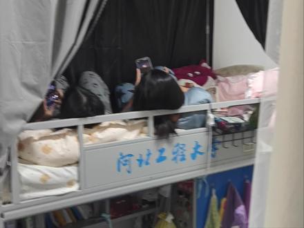 听潮阁T.艾到底谁啊饿死我了        二编：不知道为什么这条突然🔥了统一回复一下 主播是 （中