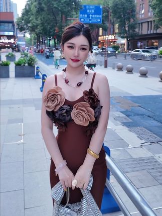 日常生活中也要美美的打扮自己