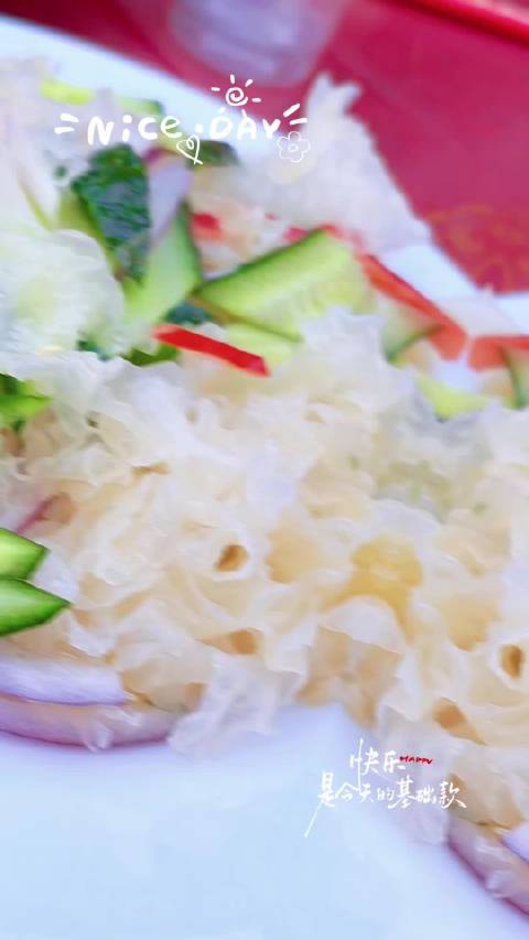 #新娘回应参加婚礼吃了一桌外卖#很少点外卖，更何况是去吃席的时候点外卖