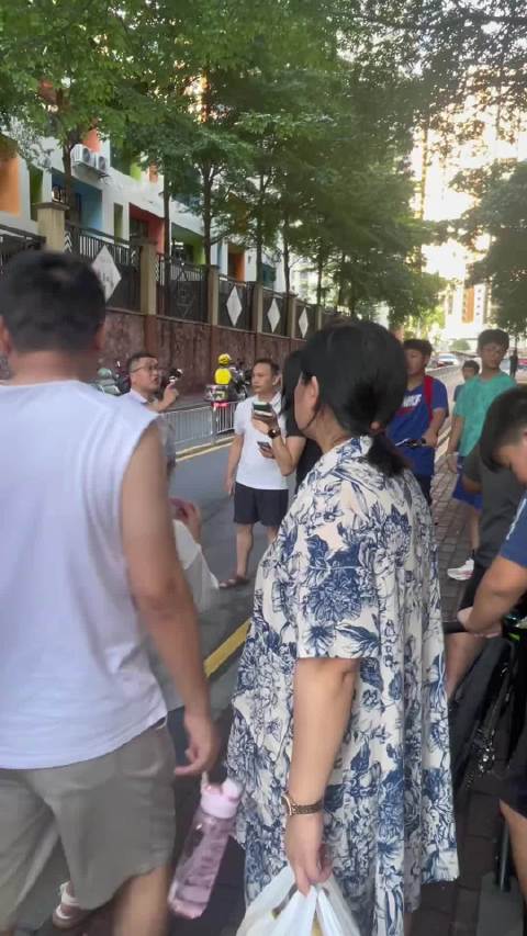 司机大哥也太难了！苦等10分钟后因订单超时无法接单，好心建议乘客重新叫车，反被指责。司机视角还原现场
