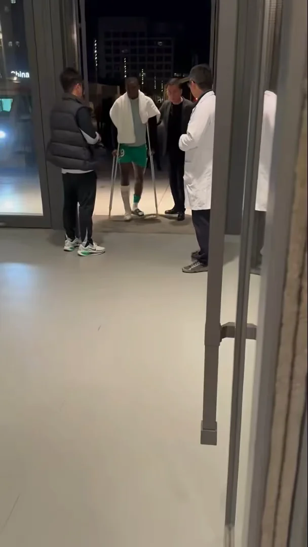 法比奥早日康复!