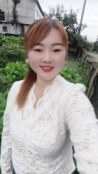 我们不管多少岁都要活的有滋味，无论生活有多苦涩我依然是欢乐的，过好当下的每一天。