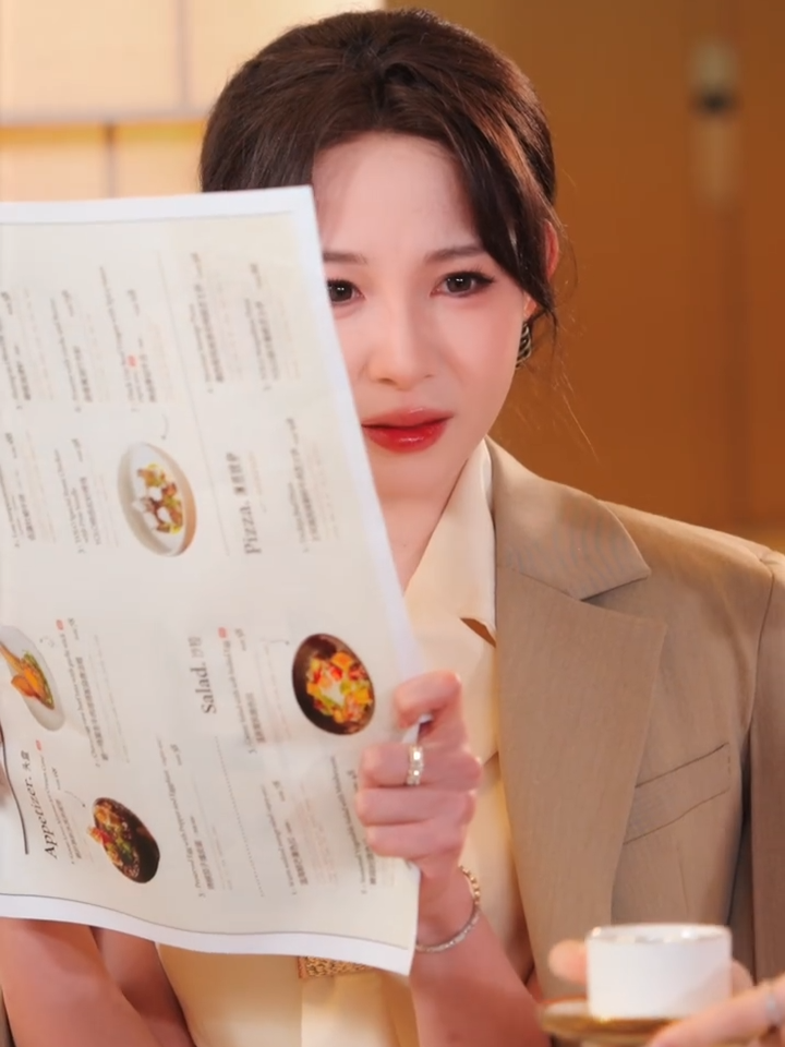 他为婚约护陆倾城，击退杀手收服龙爷，轻松碾压徐二狗