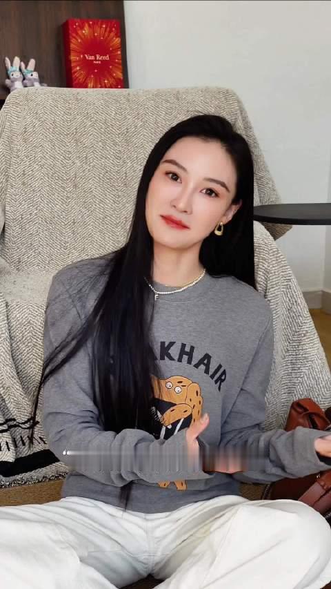 终于找到梦中情包！这款复古托特包真的戳中我了，皮质柔软有质感，容量巨大，通勤带娃都毫无压力