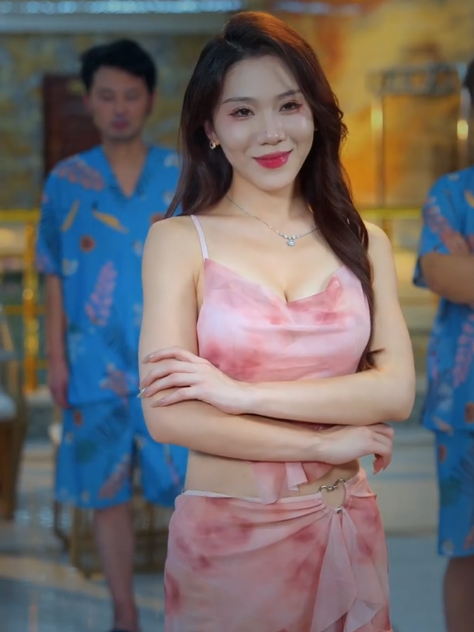 未婚妻嫌贫爱富，大佬父亲霸气护子救场