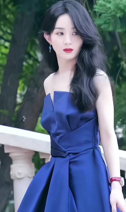 #谢娜用AI视频为赵丽颖庆生#蓝裙公主你惊艳到我了！！！