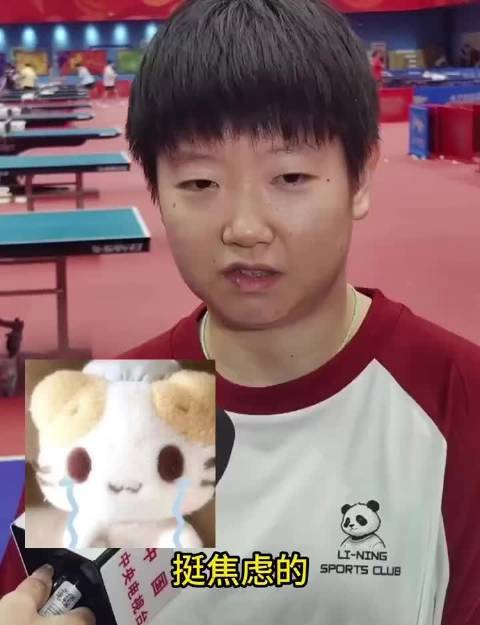 原来这条路比想象中更漫长，第一次听莎莎说出「很焦虑」，心里一紧。成绩慢慢来，身体和心情最重要，一定要
