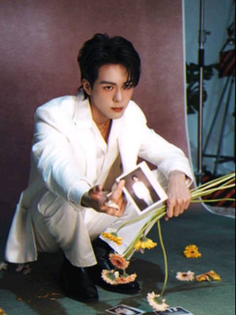 浇完你的浇你的。 #VOGUE盛典百花齐放##VOGUE时尚之力盛会# @曾舜晞Joseph  #曾