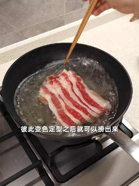 美味五花肉虾滑汤  ​​​