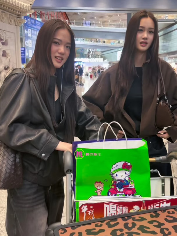 收到了两个宝宝的小零食 #jaden #cayla #钟丽缇女儿 #星二代 #红薯地直拍前线 #好视