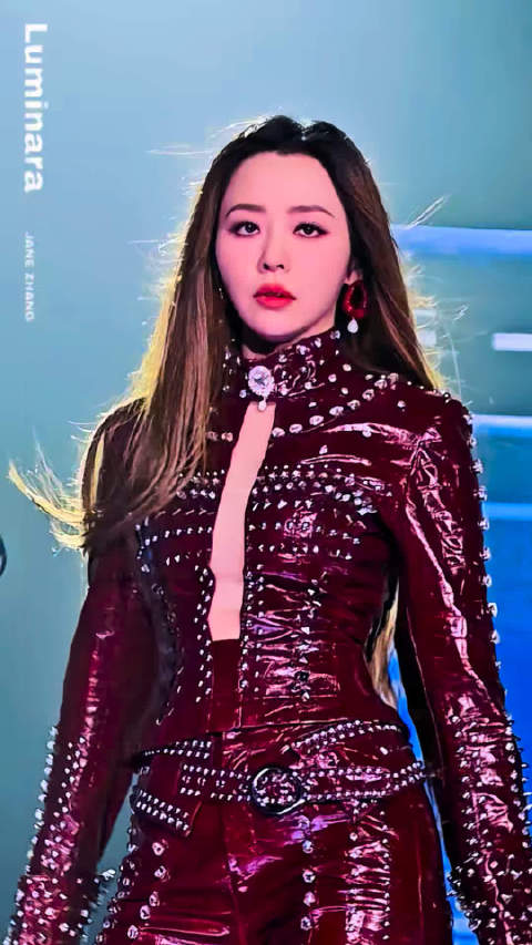 #张靓颖[超话]#💫#追张靓颖世界巡回演唱会#   Somebody hit the siren T