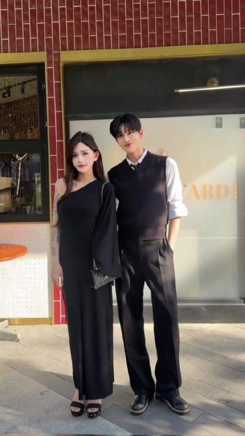 吃到这个#韩国男演员承认与韩安冉恋情#瓜，属于很意外[费解] 之前韩安冉和全宥钧去看脱口秀，被问到感