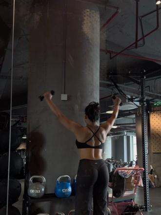 如何练出毫无健身痕迹的身材