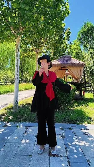 老歌一响，激情上场，跳出好心情，享受当下的美好