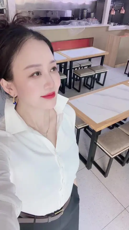 🌺 十全十美日～愿我们在薄情的世界里，深情的活着，温柔且坚定。见喜欢的人，吃热乎的饭，追没看完的剧，