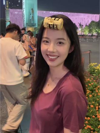 你的笑总是装作很天真