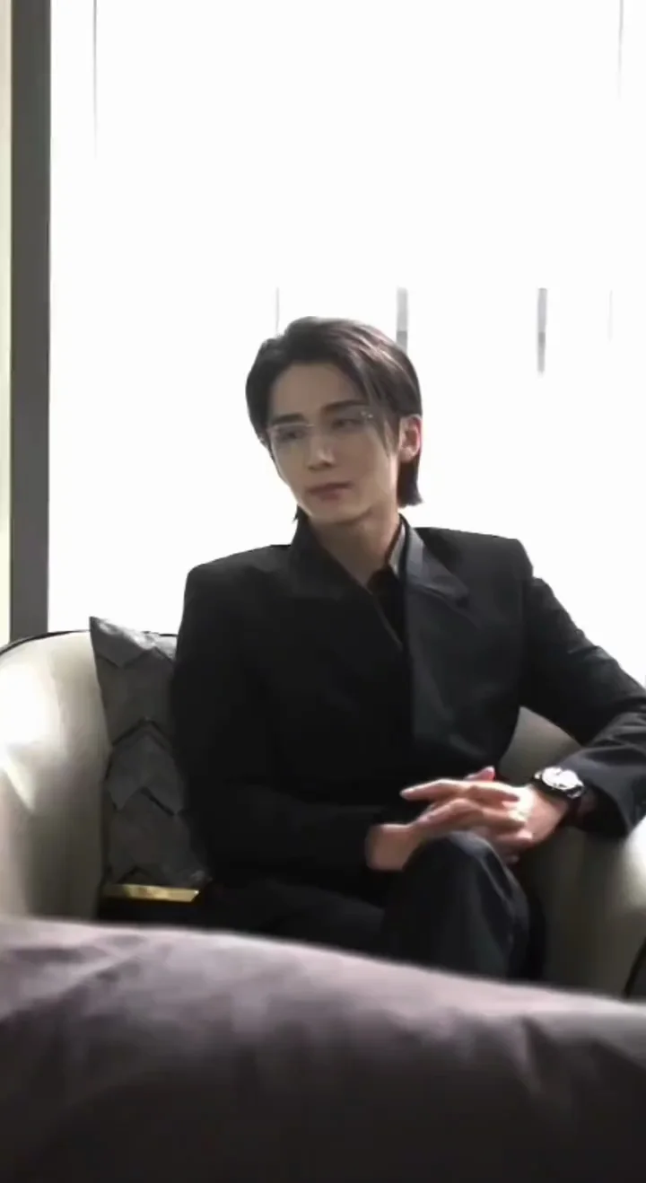 小猫吐舌头#张新成
