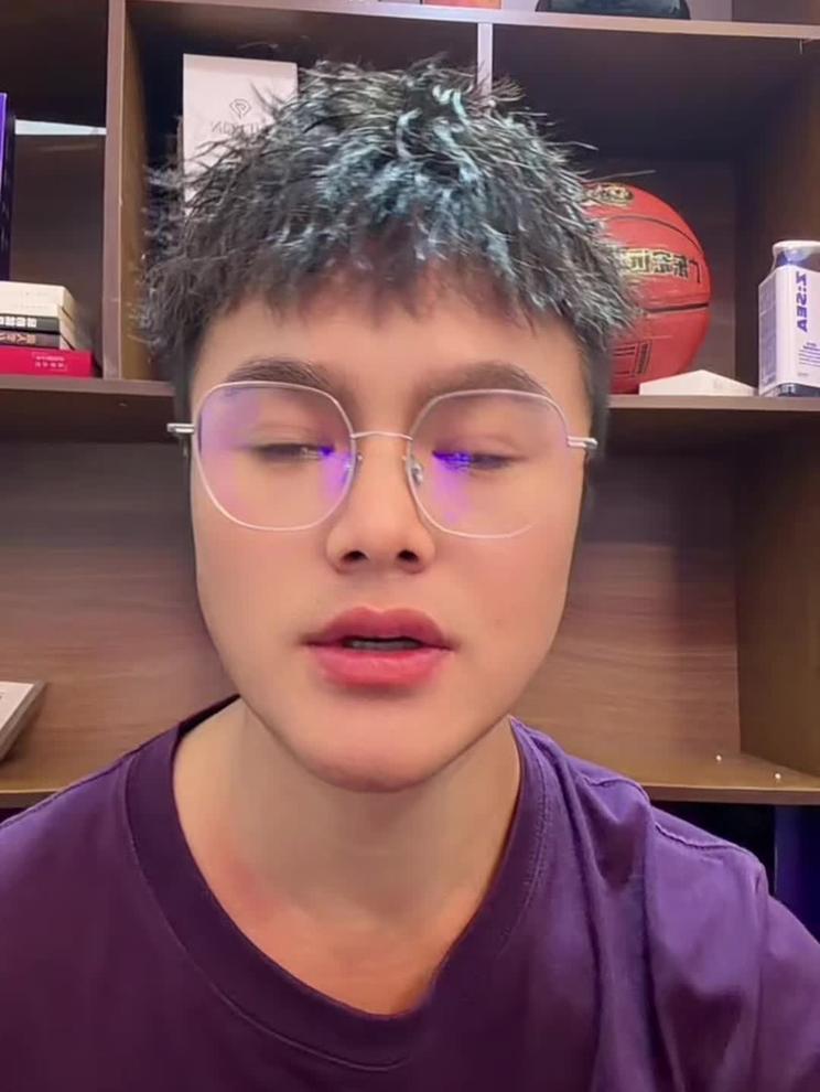 广东男篮不敌同曦！主教练太差了，一塌糊涂