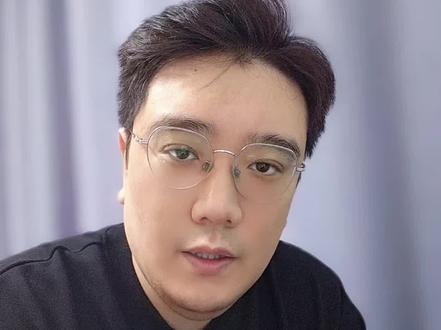 申京下背部酸痛将缺席对阵雄鹿，火箭替补中锋比较薄弱，需要补强