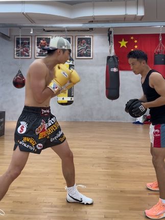 我只爱赚钱和旅行，不抽烟不喝酒不打牌🤣