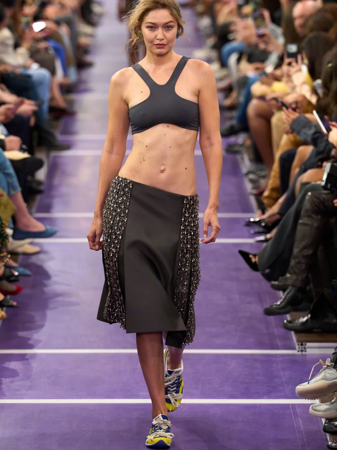 Gigi Hadid 巴黎时装周走秀