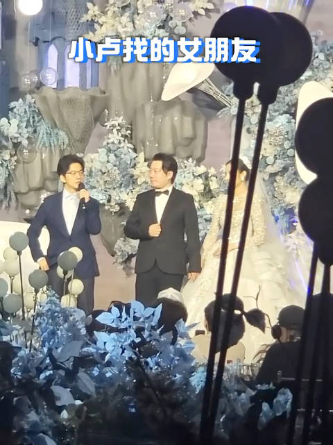 李健在前经纪人婚礼上的发言，和毛不易相比什么水平？ #李健参加前经纪人婚礼##毛不易婚礼发言引网友争