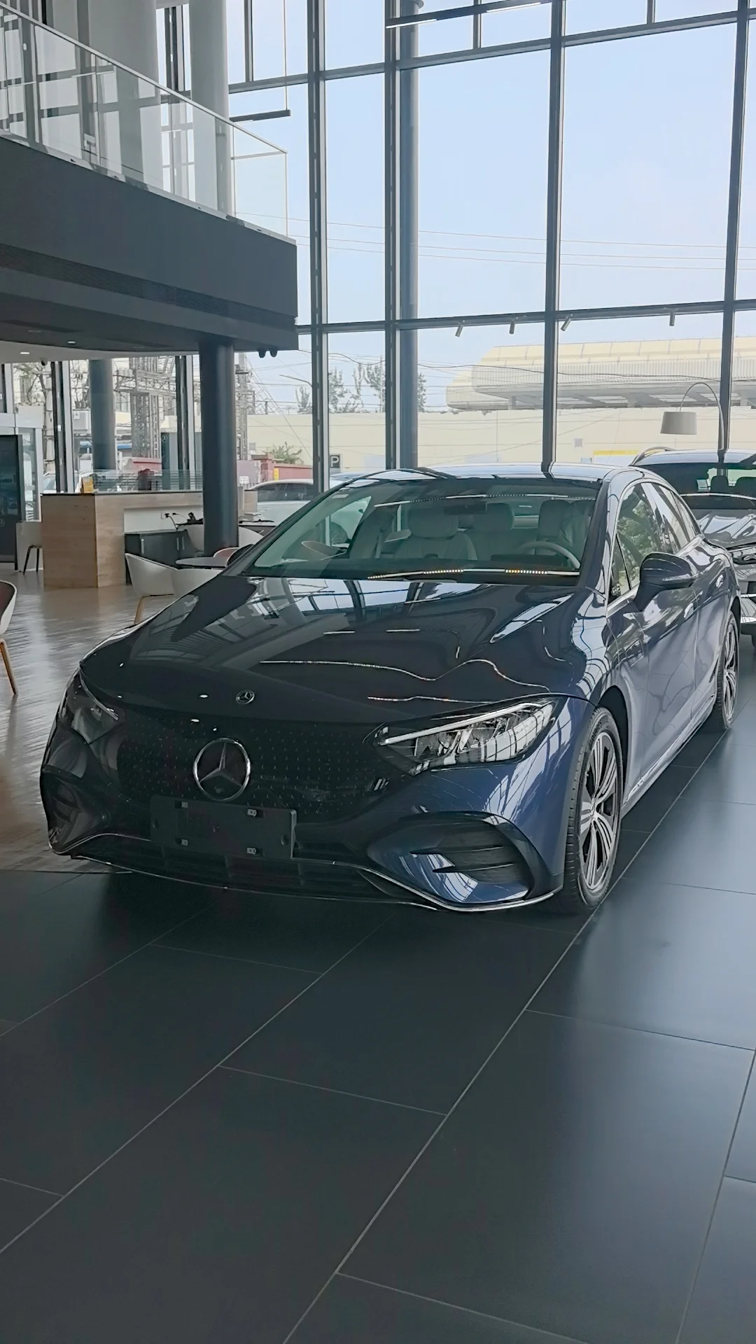 💙稀缺现车｜EQE500豪华轿车，落地20多万