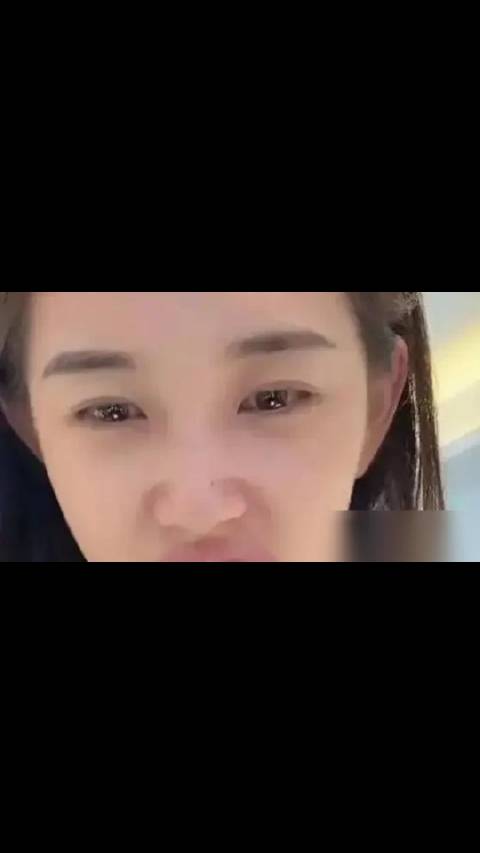 乍一看像赵明明，再一看，差得不是一星半点。就这，也能成短剧顶流