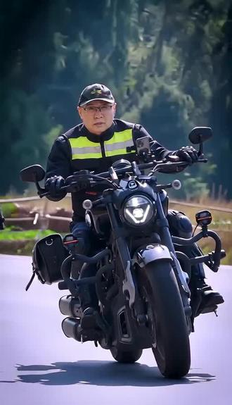 机车跑山压弯