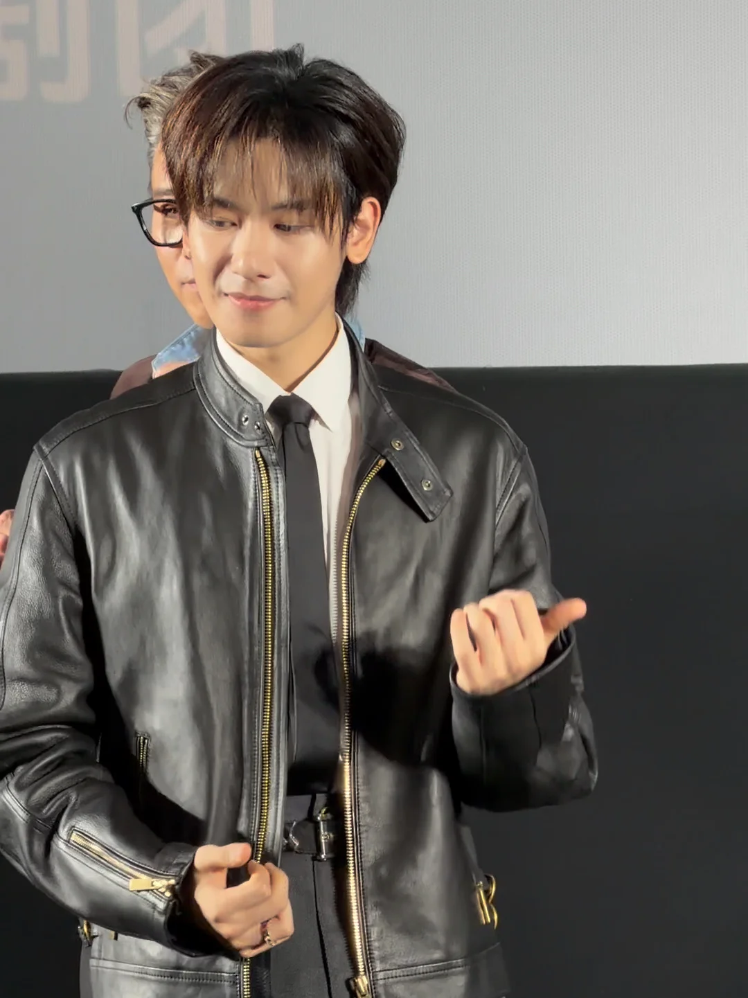 李乃文胡先煦手势舞干成男团了