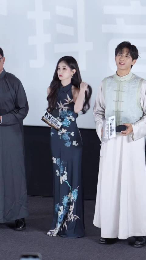 #李一桐小时候就学闪身步# 原来最近爆火的闪身步老师是李一桐的院长！李一桐从小就学闪身步，居然是闪身